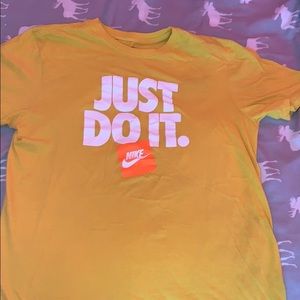 men’s nike just do it t shirt
